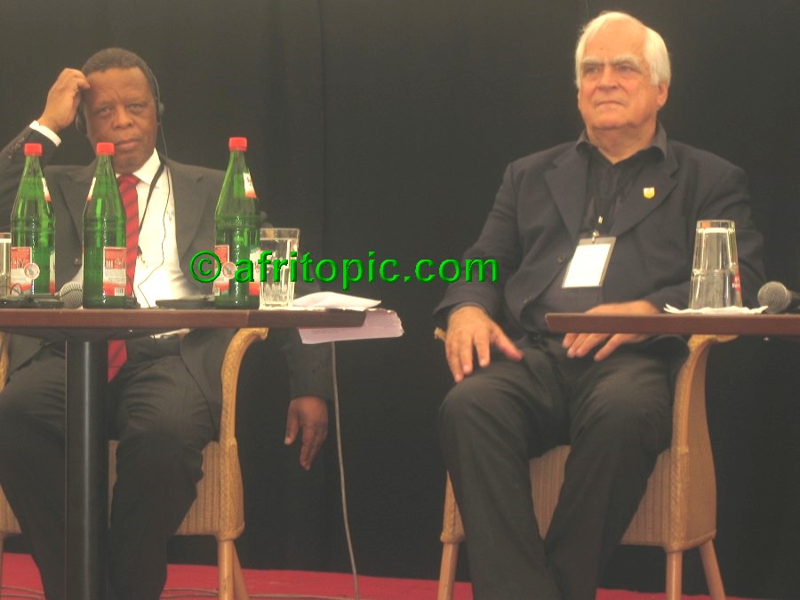 ../Images/afw2006b 213.jpg